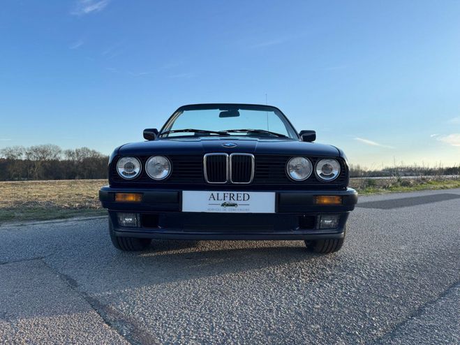 BMW Serie 3 318i E30 Cabriolet Bleu de 