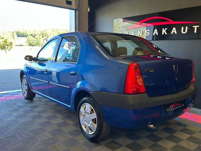 Dacia Logan 1.6 87ch - Finition Laur�ate - Suivi com Bleu de 2006