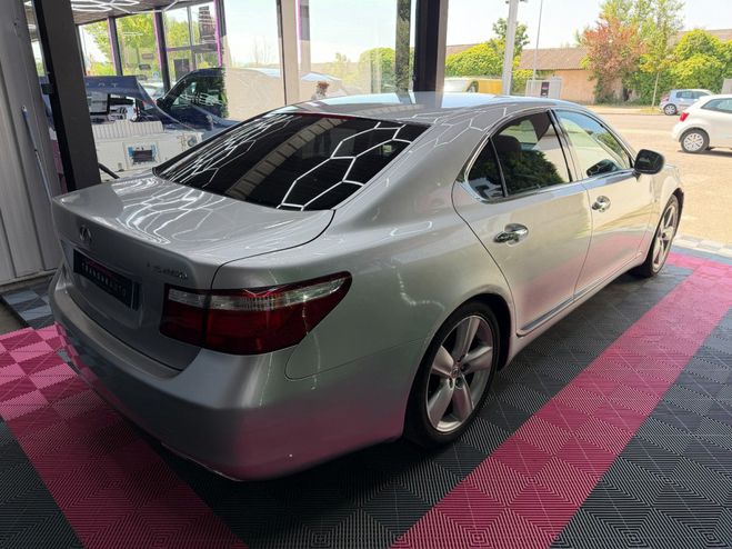 Lexus LS 460 Pack Pr�sident A ~ 381ch ~ Toit ouvr Gris de 2008