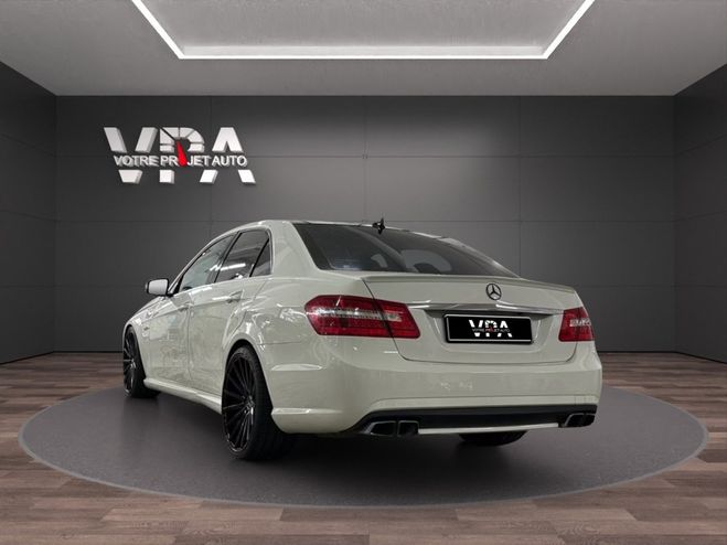 Mercedes Classe E 63 AMG � 6.2 V8 525 ch � BVA7 | Si�ges m Blanc de 2010