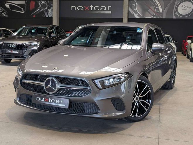 Mercedes Classe A 180 d Luxury Line 8GTRONIC LED-NAVI-CUIR Gris M�tallis� de 