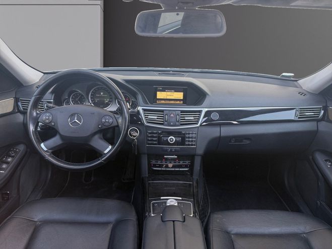 Mercedes Classe E 300 CDI 204ch BlueTEC Avantgarde Executi Gris de 2011