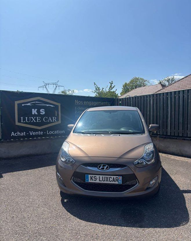 Hyundai Ix20 1.4 CRDi Lounge 78Cv 1 �res mains Marron de 2012