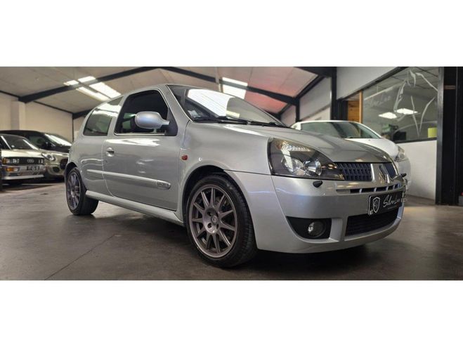 Renault Clio RS 2RS 2.0 16V 172 PHASE 2 GRIS CLAIR de 2001