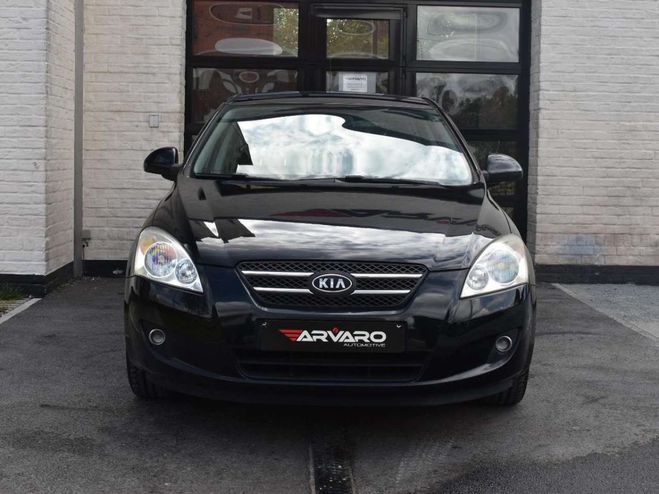 Kia Ceed d Ceed / 1.6i Sport Navi Airco Topstaat  Noir M�tallis� de 