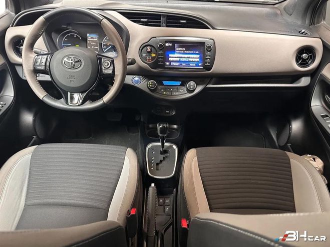 Toyota Yaris 1.5 VVTI 100H 75 HYBRID FULL-HYBRID COLL Gris de 2017