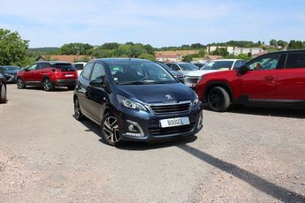  Voir d&eacute;tails -Peugeot 108 III ALLURE 82 CV ESSENCE GPS CARPLAY CAM &agrave; Xertigny (88)