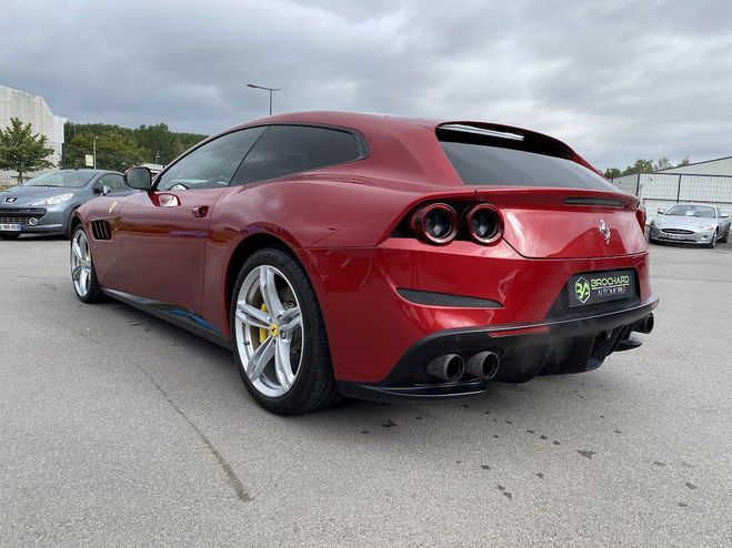 Ferrari GTC4 Lusso GTC4LUSSO 6.3 V12 690 Ch -Tailor Made- C Rouge de 2017