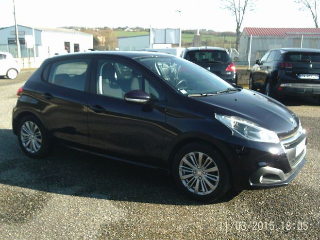 Peugeot 208 1.2 PureTech 82ch BVM5 Style Bleu Fonc� de 2018