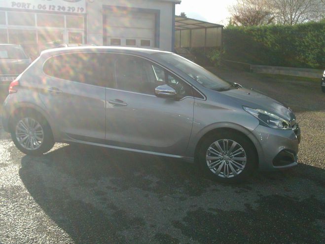 Peugeot 208 PureTech 82ch S&S BVM5 Allure * Gris Clair de 2019