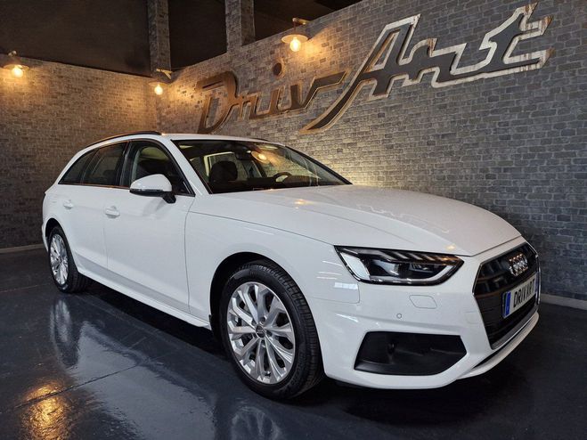 Audi A4 V (3) AVANT 2.0 40 TDI 204 BUSINESS LINE blanc glacier de 2021