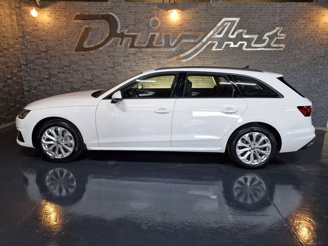 Audi A4 V (3) AVANT 2.0 40 TDI 204 BUSINESS LINE blanc glacier de 2021