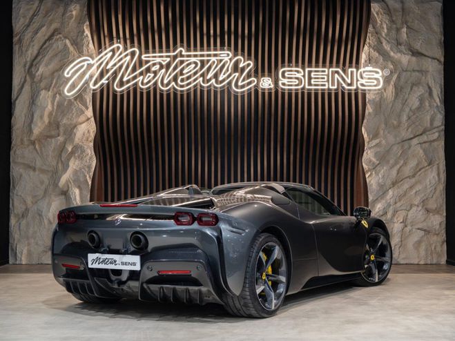 Ferrari SF90 SPIDER  de 2024