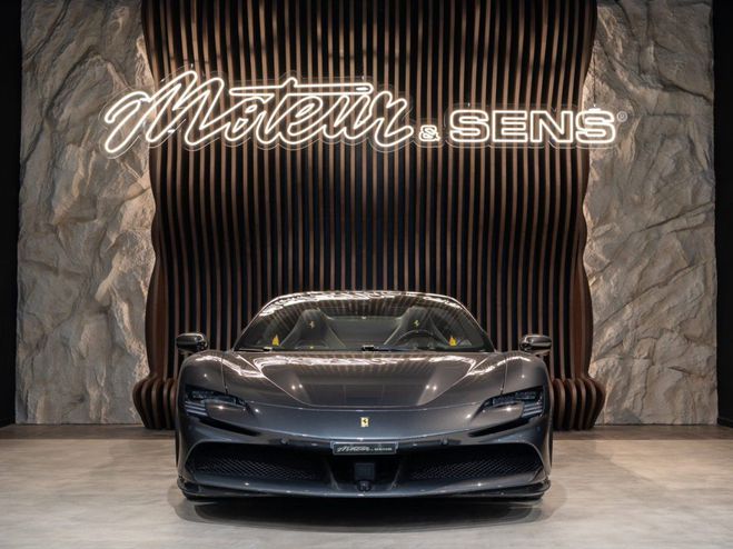 Ferrari SF90 SPIDER  de 2024
