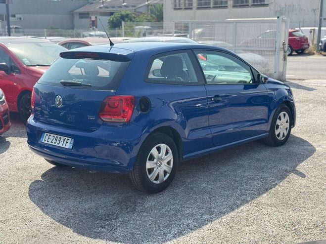 Volkswagen Polo 1.6 TDI 75CH FAP TRENDLINE 5P BLEU F de 2011