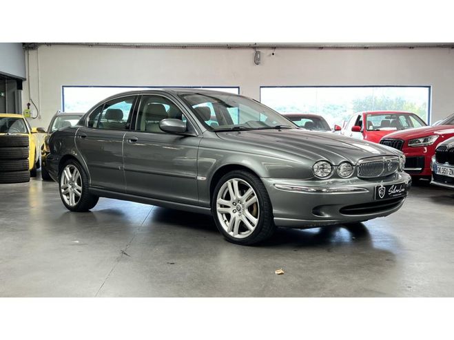 Jaguar X Type 2.0 V6 159 BVA / BEL ETAT GENERAL GRIS de 2004