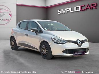  Voir d&eacute;tails -Renault Clio Authentique &agrave; Barberey-Saint-Sulpice (10)