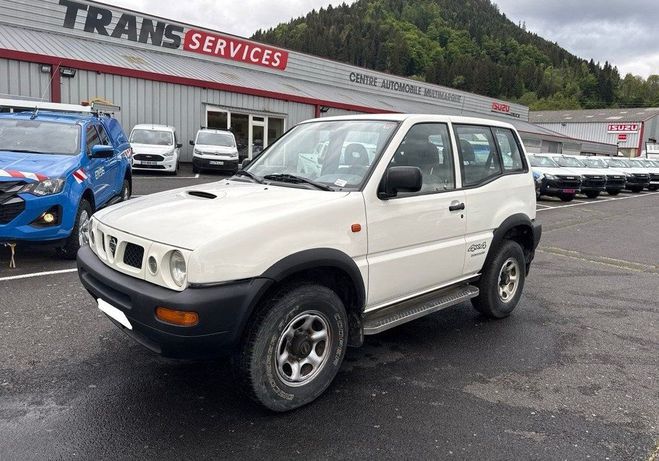 Nissan Terrano 2.7 TDI 125CH S 3P Blanc de 1996