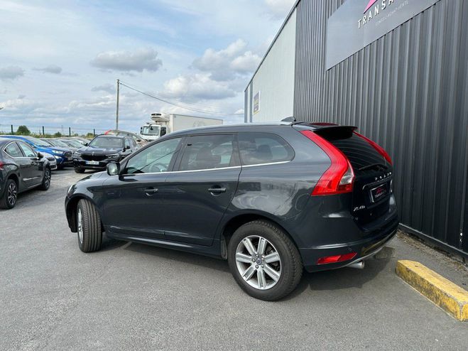 Volvo XC60 BUSINESS D3 150 ch SS Momentum Gris de 2017