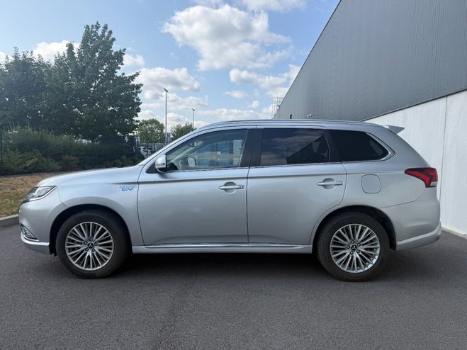 Mitsubishi Outlander PHEV 2.4l Twin Motor 4WD 224 Plug In Hyb Gris de 2020