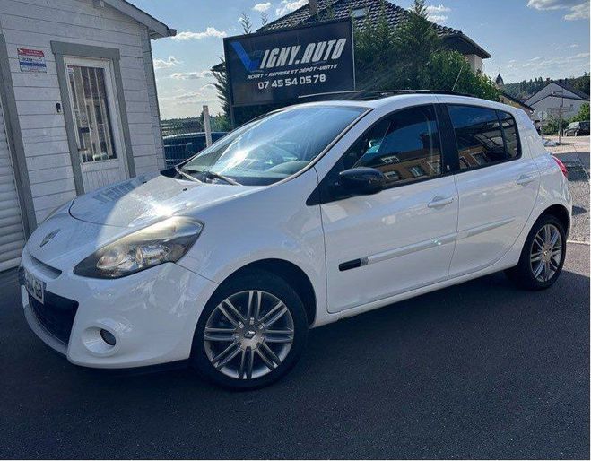 Renault Clio ||| phase || 1.2 75 cv 20 th anniversair Blanc de 2010