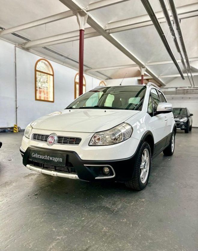 Fiat Sedici 2.0 multijet 135 dynamic Blanc de 2012