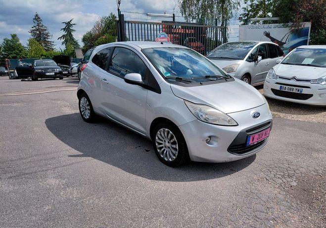 Ford KA ii titanium 1.2 essence 69 ch Gris de 2010