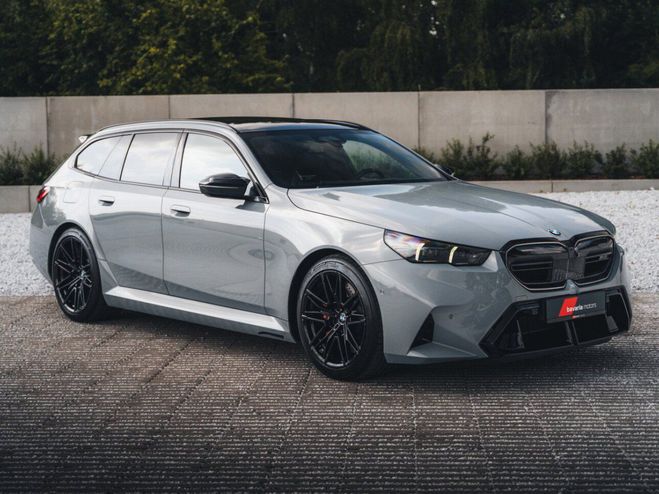 BMW M5 Touring - G99 / Brooklyn Grau Metallic / Brooklyn Grau Metallic de 2025
