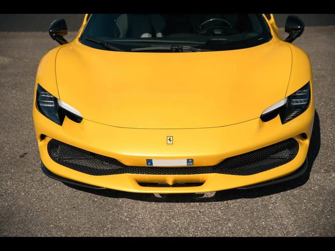 Ferrari 296 GTB - V6 bi-turbo - 830ch - Giallo Triplo St Jaune M�tallis� Trois Couche de 2022