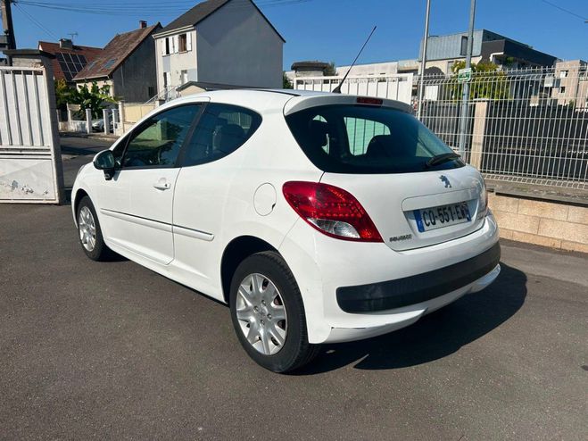 Peugeot 207 207+ 1.4 75ch Active Blanc de 2013