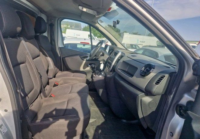 Renault Trafic En arrivage FG GCF L1H1 dCi 120ch Argent de 2019