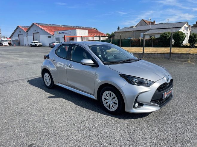 Toyota Yaris 1.5 116 cv hybride garantie 12 mois Gris de 2022
