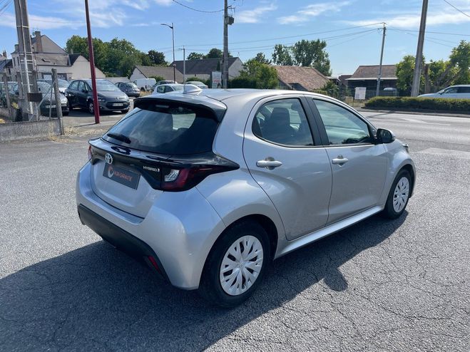 Toyota Yaris 1.5 116 cv hybride garantie 12 mois Gris de 2022