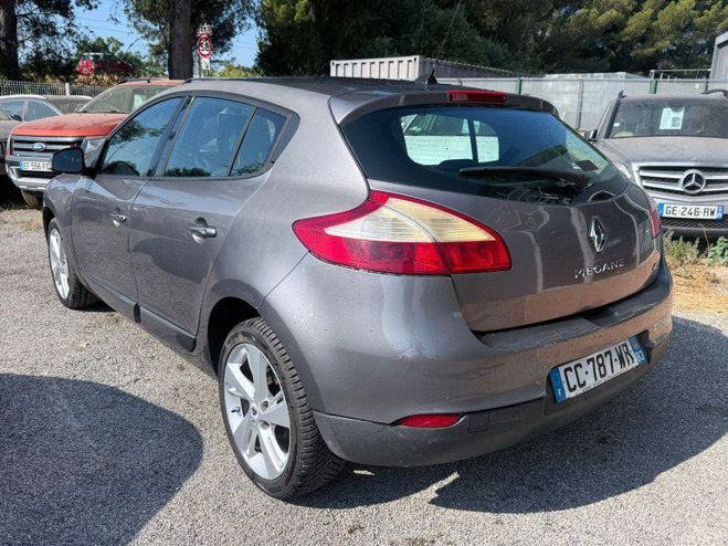 Renault Megane III 1.5 DCI 110CH FAP EXPRESSION EDC ECO GRIS F de 2012