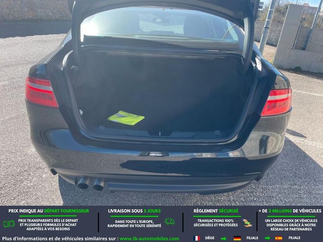 Jaguar XE 180 ch BVM Noir M�tallique de 2016
