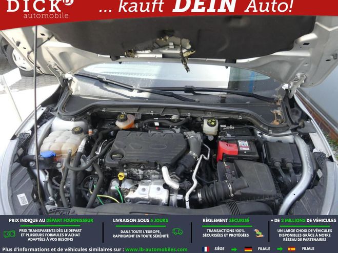 Ford Focus 1.5 EcoBlue 95 BVA Argent� M�tallique de 2022