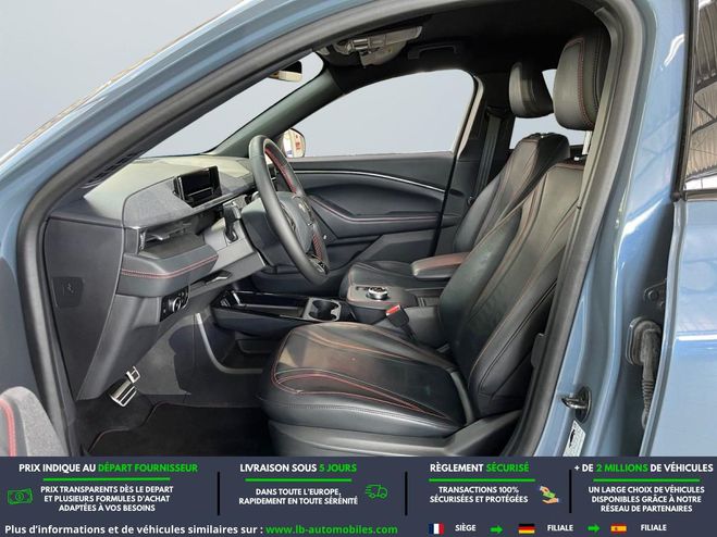 Ford Mustang 99 kWh 351 ch AWD Bleu M�tallique de 2024