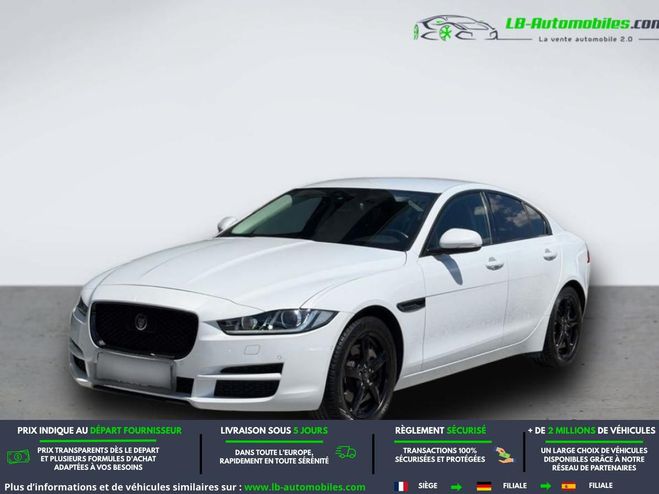 Jaguar XE 240 ch BVA Blanc M�tallique de 2016