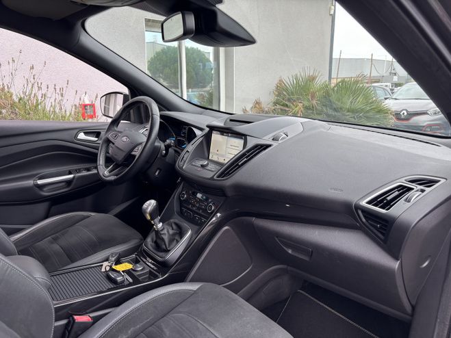 Ford Kuga 2.0 TDCI 150 CH STOP&START ST-LINE 4X2 GRIS F de 2017