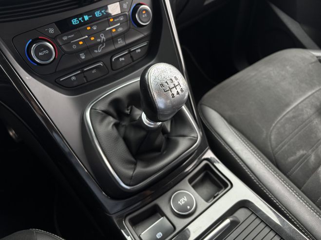 Ford Kuga 2.0 TDCI 150 CH STOP&START ST-LINE 4X2 GRIS F de 2017