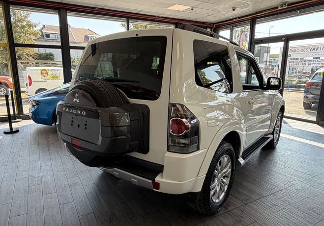 Mitsubishi Pajero 3,2L DI-D 190Ch 94 399Km Blanc de 2017