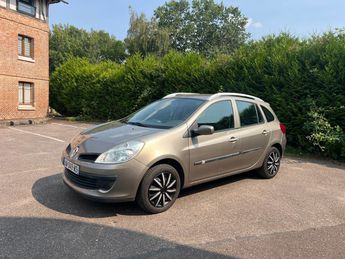  Voir d&eacute;tails -Renault Clio III Garantie 12 mois, 1.5 dCi 85cv eco2  &agrave;  La Vaupali�re (76)