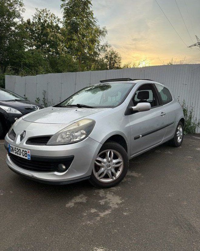 Renault Clio 1.2 authentique toit ouvrant Clim jantes Autre de 2006