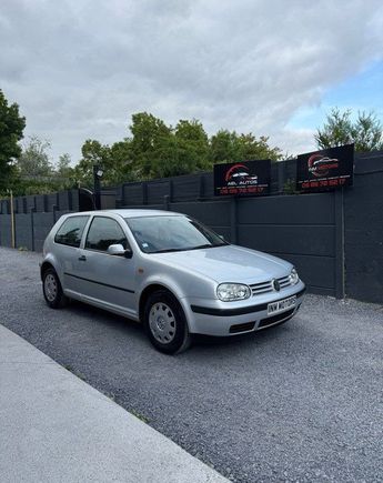  Voir d&eacute;tails -Volkswagen Golf 1,9 sdi &agrave; Flers-en-Escrebieux (59)