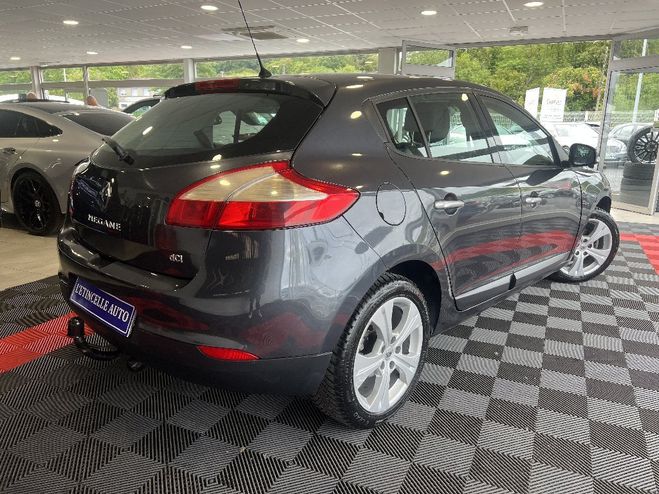 Renault Megane III dCi 110 FAP eco2 Dynamique Euro 5 Gris Fonc� de 2010