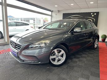  Voir d&eacute;tails -Volvo V40 BUSINESS D2 115 Momentum &agrave; Creuzier-le-Vieux (03)