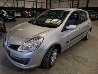  Voir d&eacute;tails -Renault Clio III 1.5 dCi 105ch FAP Privil�ge 5p &agrave; Sainte-Genevi�ve-des-Bois (91)