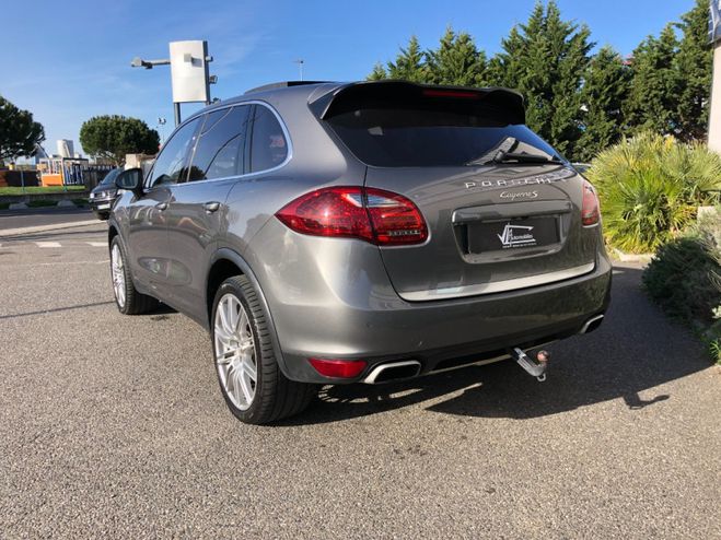 Porsche Cayenne (958) S HYBRID GRIS de 2011