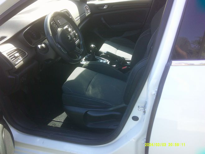 Renault Megane 1.3 tce 115cv  1 ere main blanc de 2019