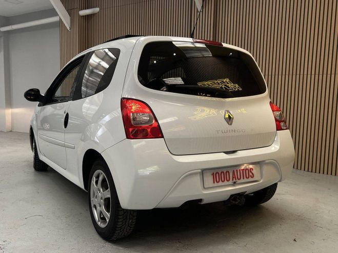 Renault Twingo II (C44) 1.2 16v 75ch Night&Day BLANC de 2009
